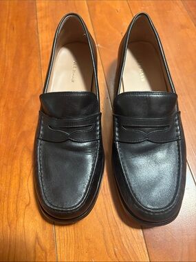 Cole Haan Black Leather Penny Loafers in Size 9.5 Wide
